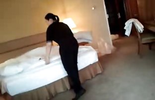 xxx 办公室的警卫抓住了小偷的袜子和性交