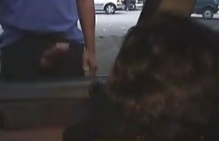 xxx 金发女郎要求朋友允许他妈的三个